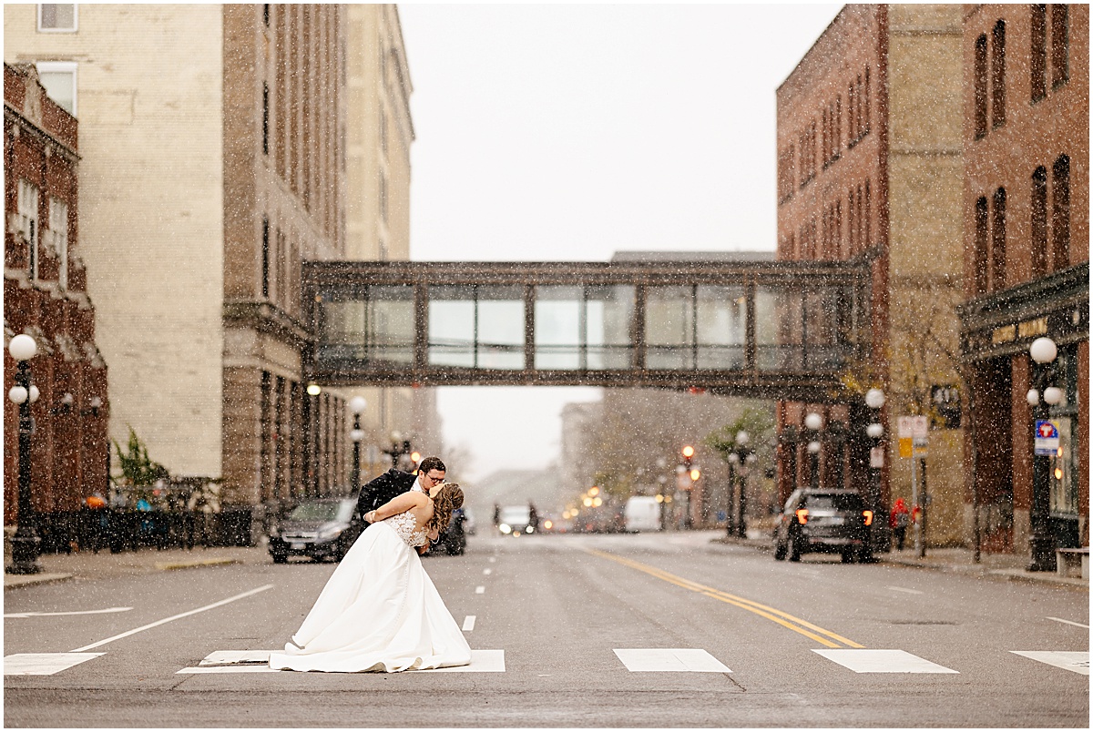 Sunset photos with bride and groom in St. Paul, Minnesota